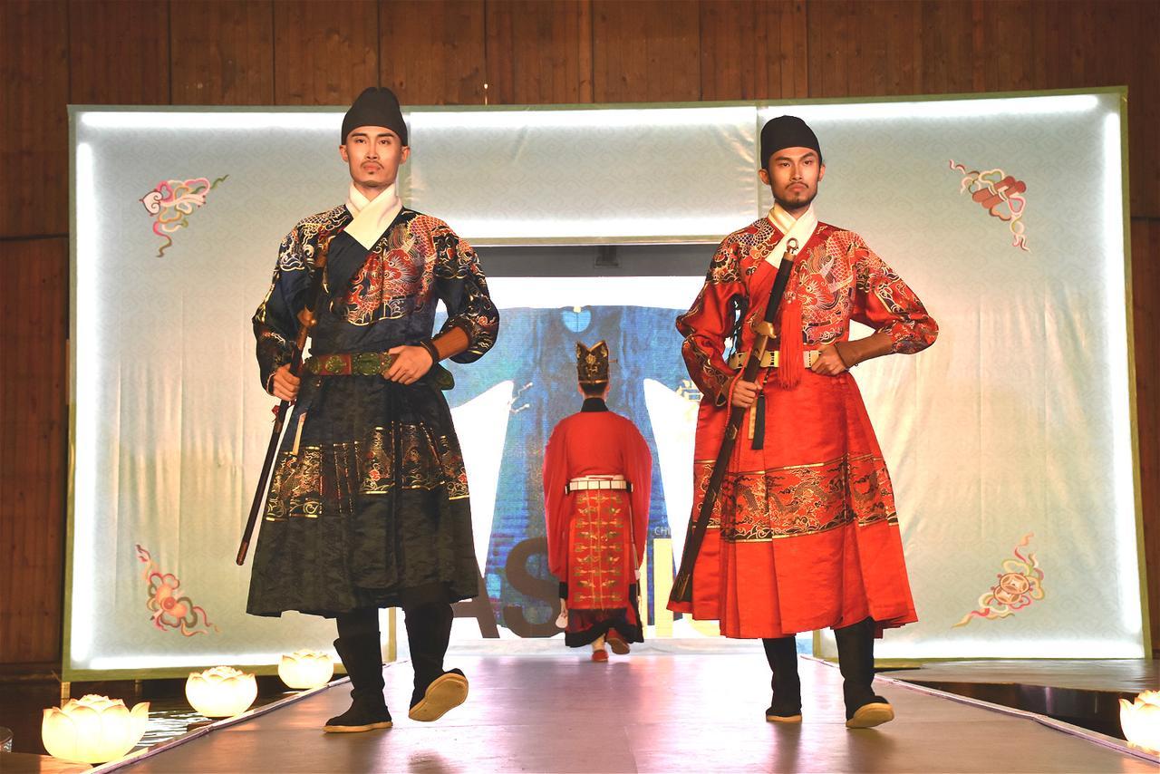 China Community Culture & Art Hotel Ціндао Екстер'єр фото