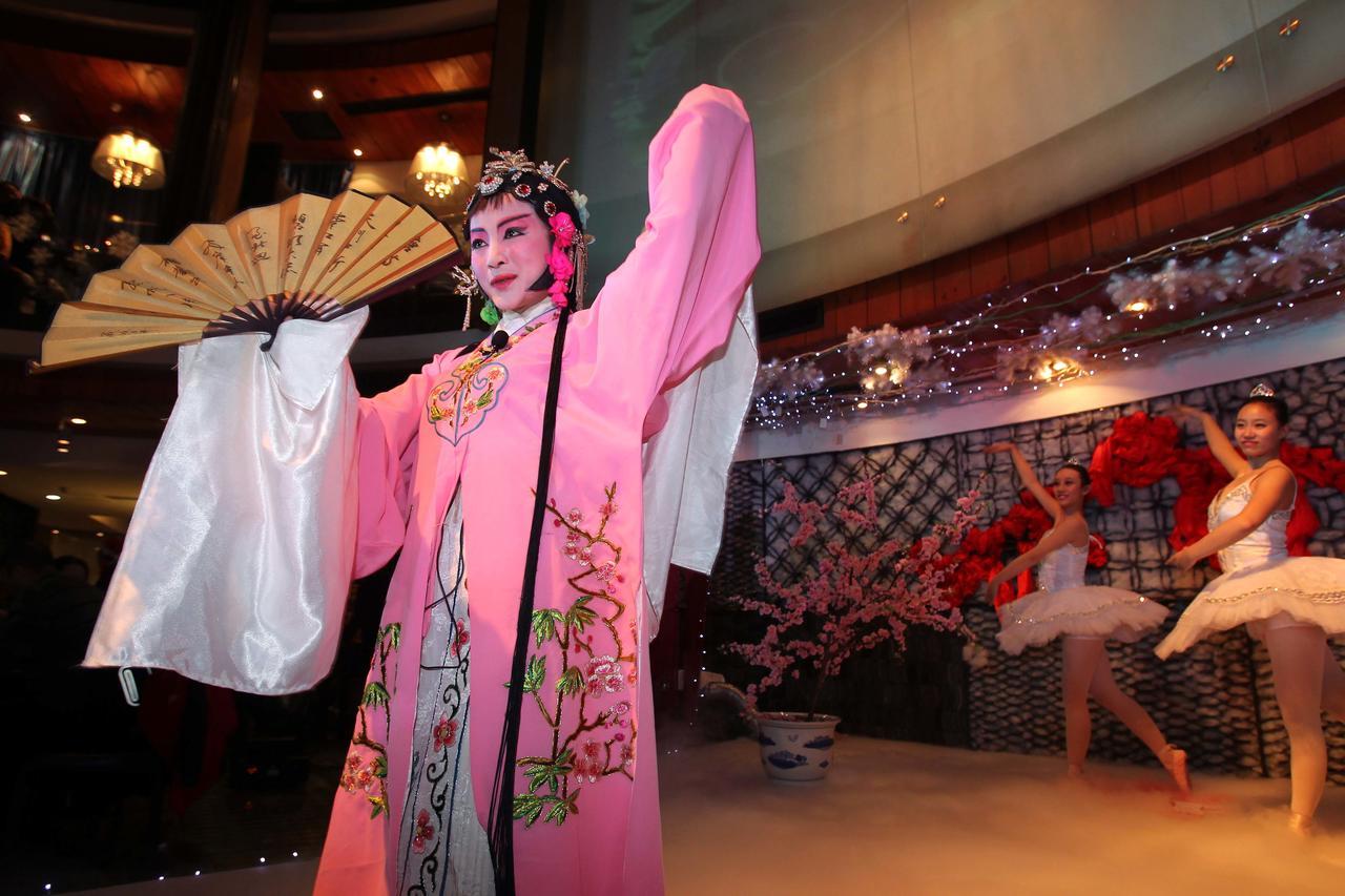 China Community Culture & Art Hotel Ціндао Екстер'єр фото