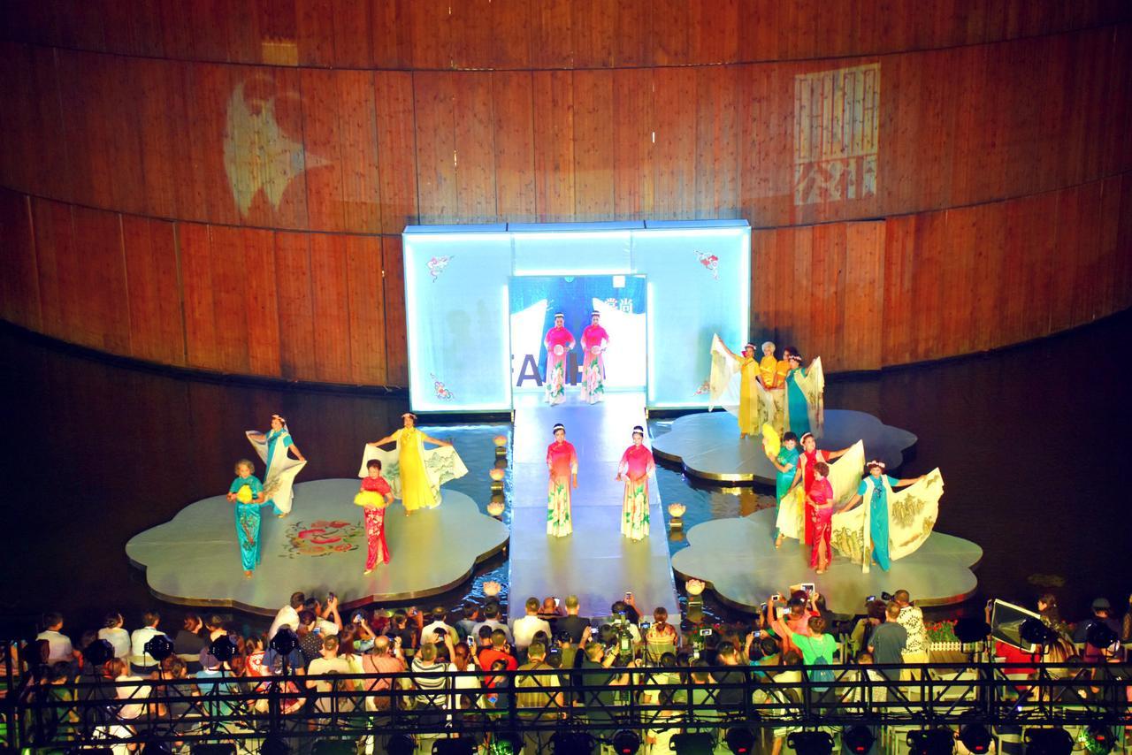 China Community Culture & Art Hotel Ціндао Екстер'єр фото
