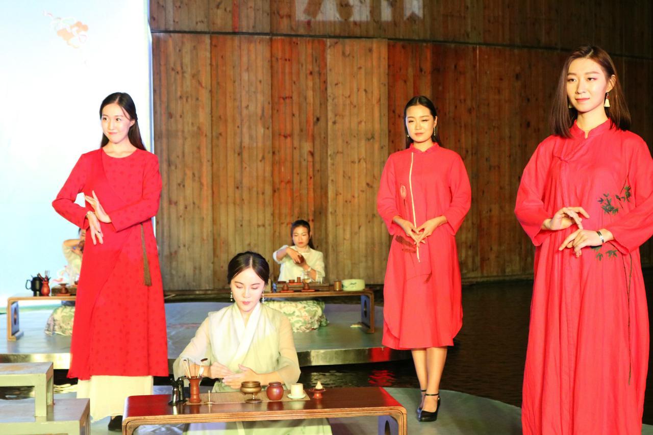 China Community Culture & Art Hotel Ціндао Екстер'єр фото